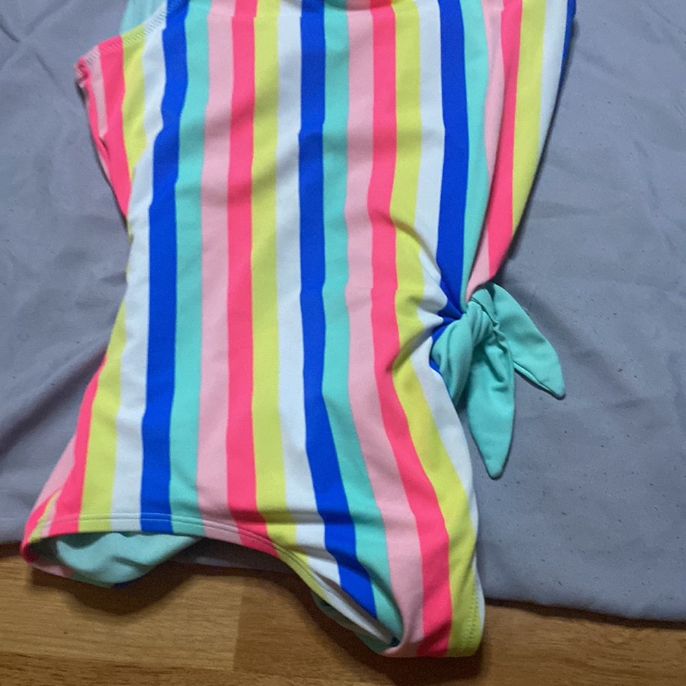 Swimsuit - Picture 3 of 3